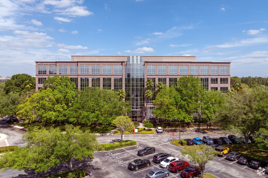 610 Crescent Executive Ct, Lake Mary, FL for lease - Building Photo - Image 2 of 7