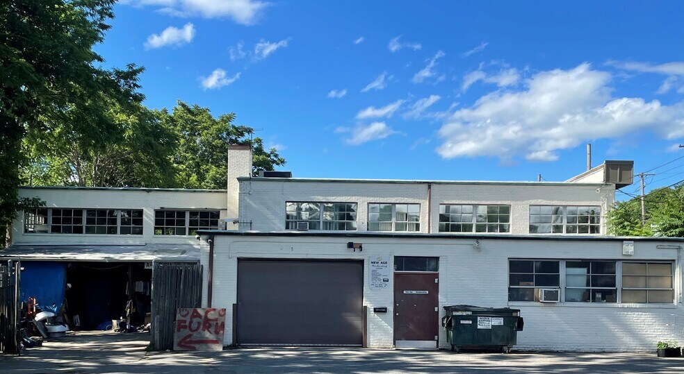 77 Lafayette Ave, White Plains, NY à vendre - Photo du bâtiment - Image 3 de 7