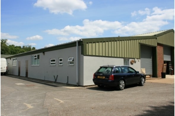 Tilford Rd, Tilford à louer - Photo du bâtiment - Image 2 de 6