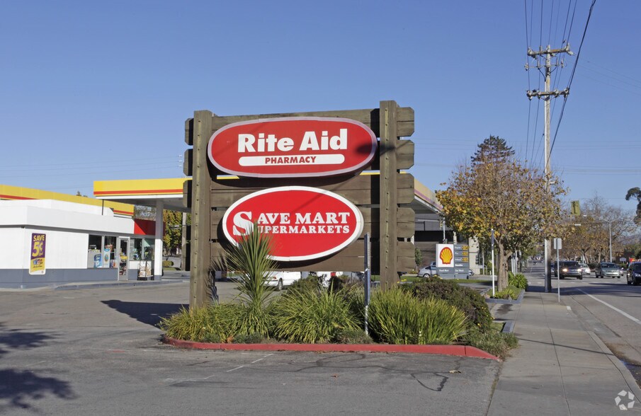 1475 41st Ave, Capitola, CA à louer - Photo du bâtiment - Image 3 de 11