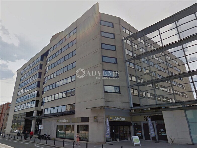 2 Boulevard Vauban, Montigny-le-Bretonneux à louer - Photo du bâtiment - Image 2 de 6