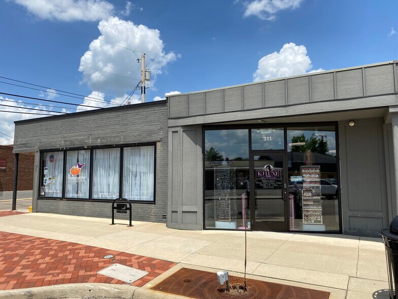 313 W Main St, Fairborn, OH à louer - Photo du bâtiment - Image 2 de 2