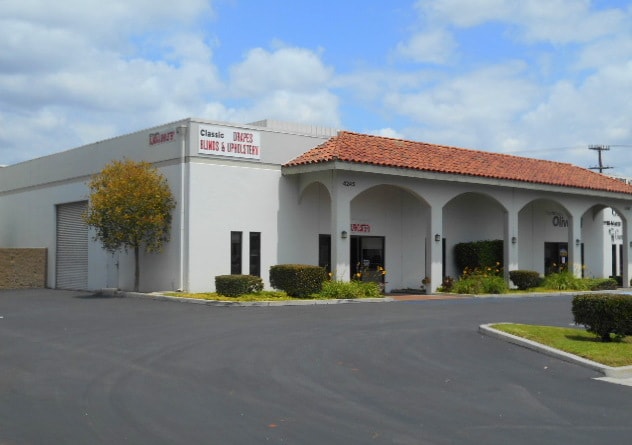 4245-4247 E La Palma Ave, Anaheim, CA à louer - Photo principale - Image 1 de 1