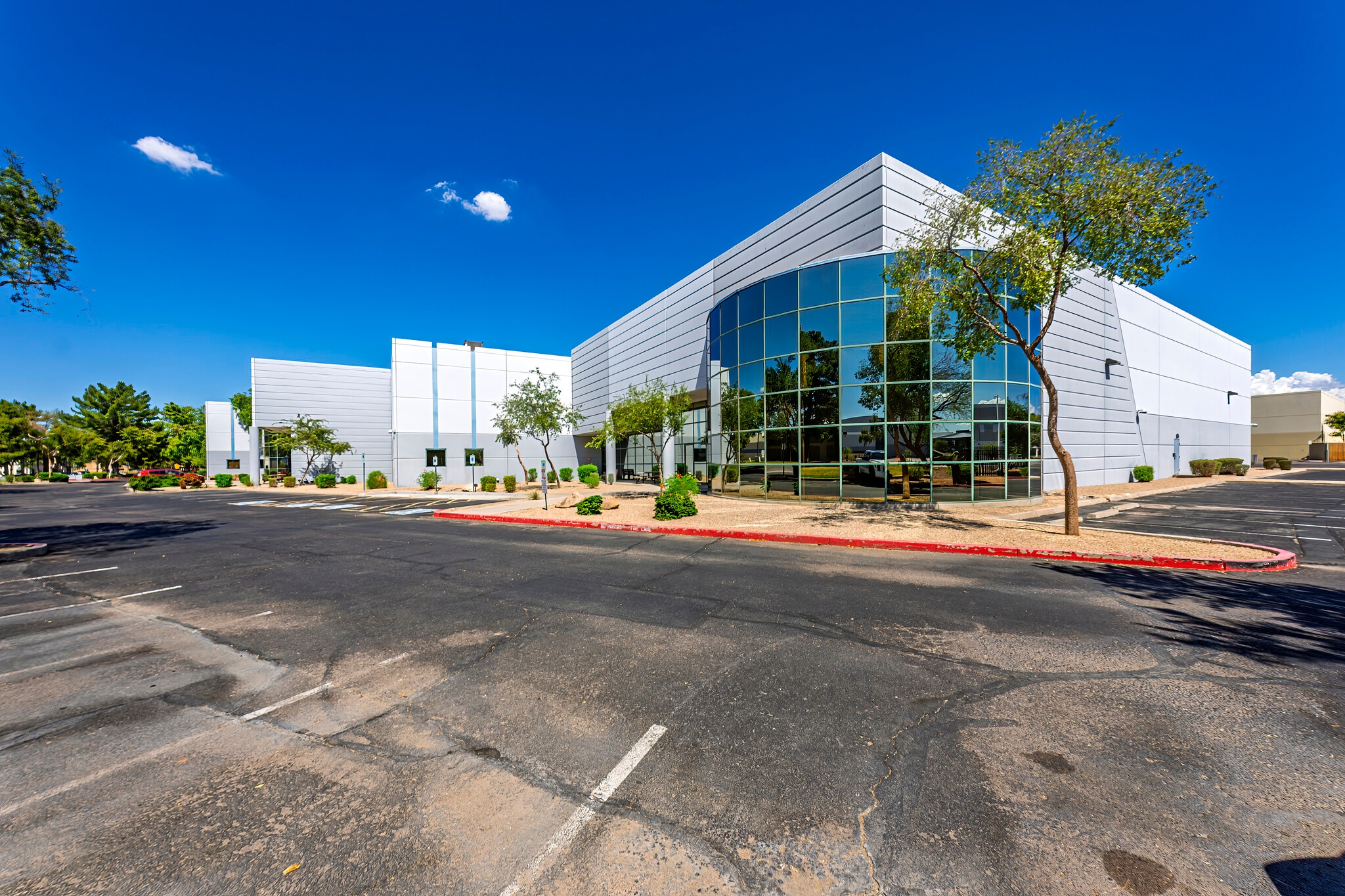 1395 N Fiesta Blvd, Gilbert, AZ for lease Primary Photo- Image 1 of 3