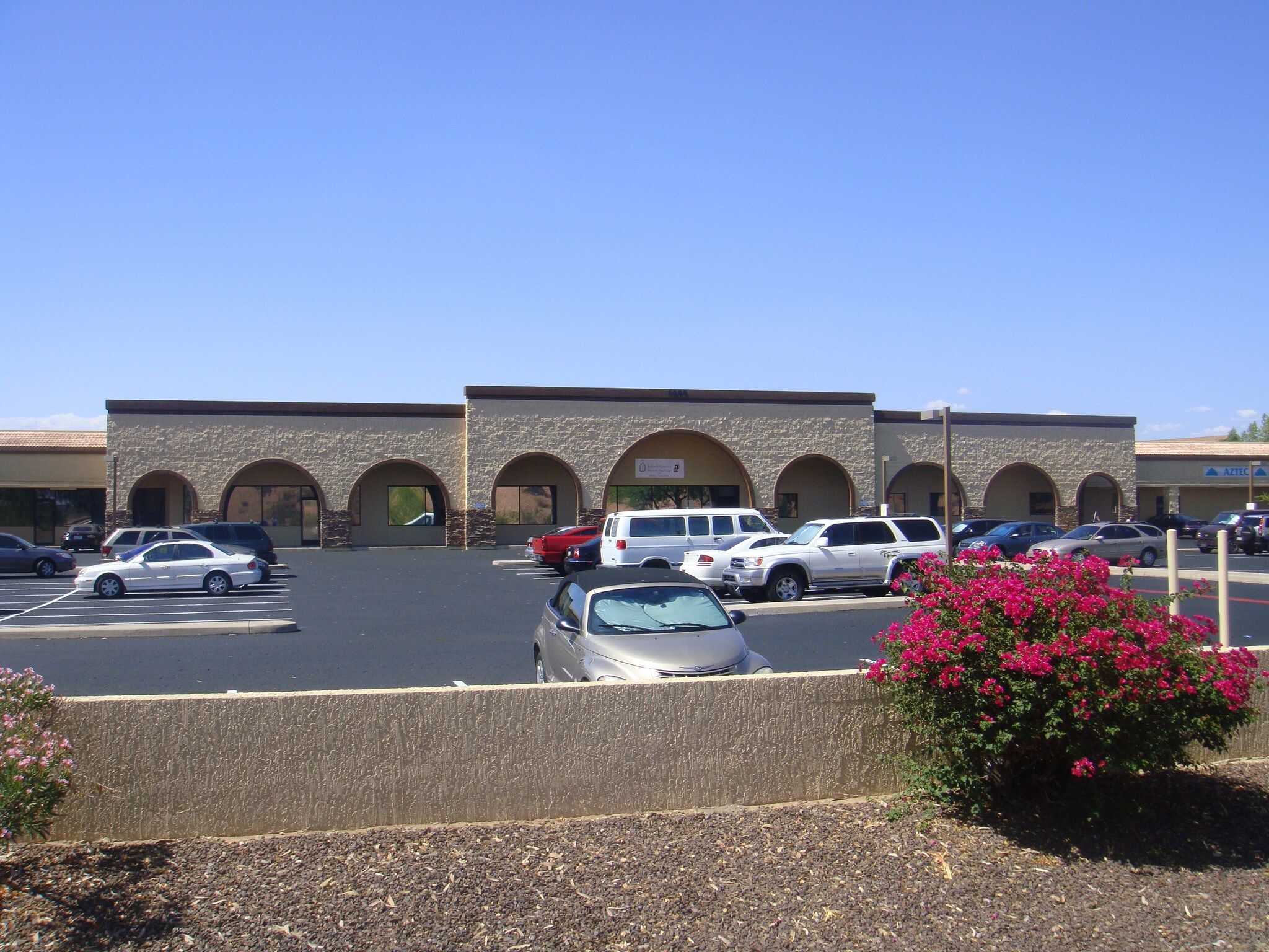 7400 W Olive Ave, Peoria, AZ à louer Photo principale- Image 1 de 8