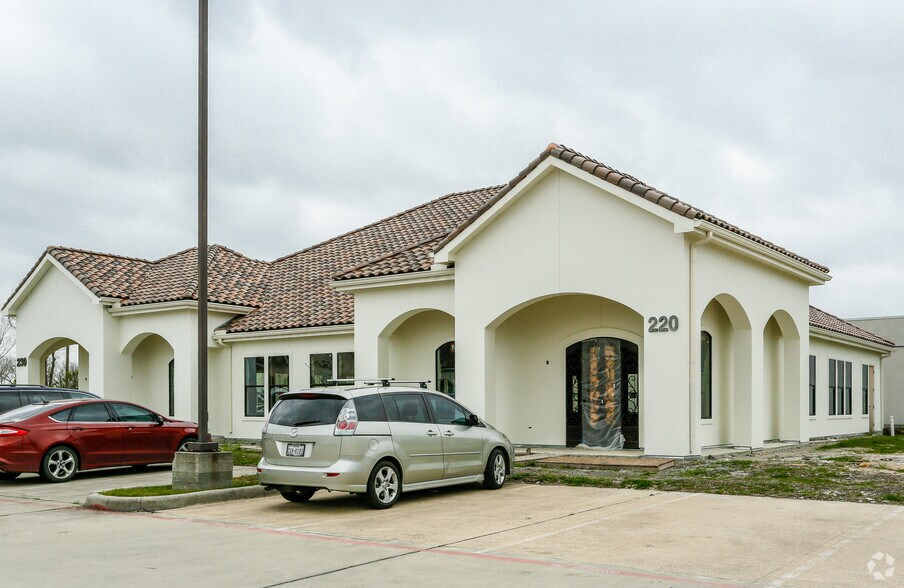 220 E Medical Center Blvd, Webster, TX à vendre - Photo du bâtiment - Image 1 de 4