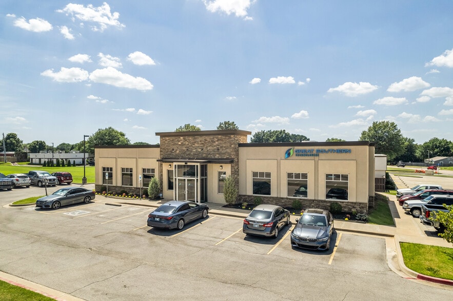 1013 W Ithica St, Broken Arrow, OK for sale - Building Photo - Image 1 of 5