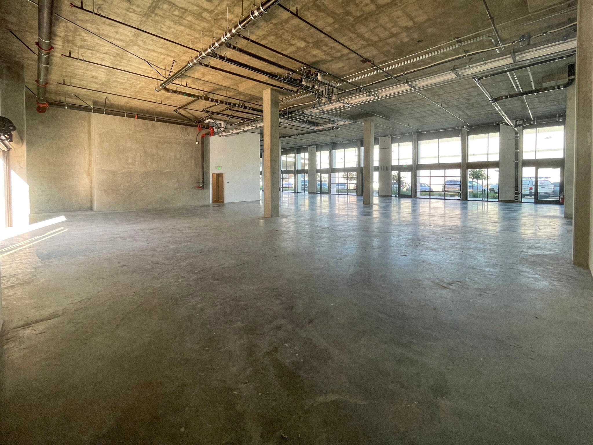 2121 Wood St, Oakland, CA for lease Interior Photo- Image 1 of 5