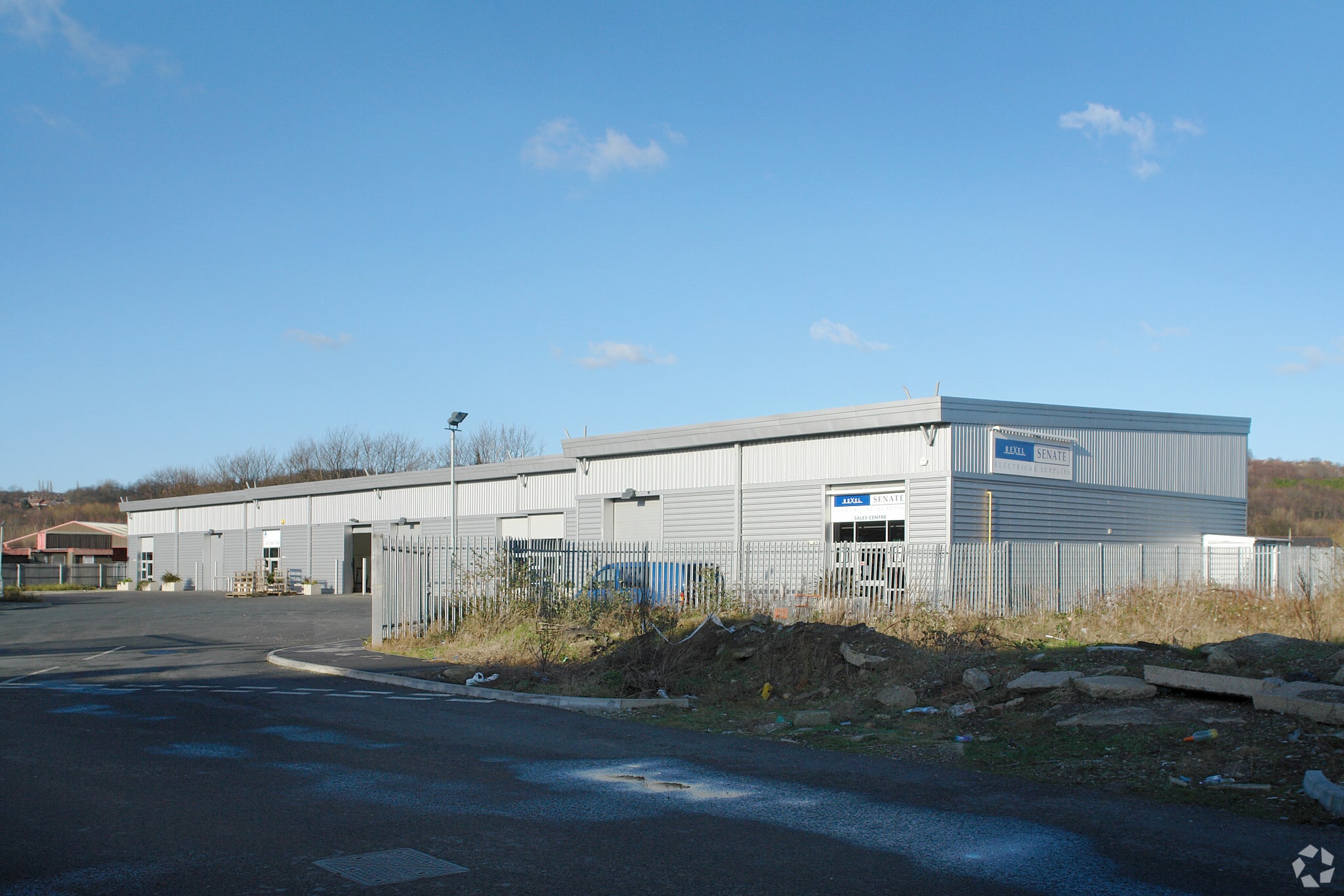 Leeds Rd, Huddersfield for lease Primary Photo- Image 1 of 3