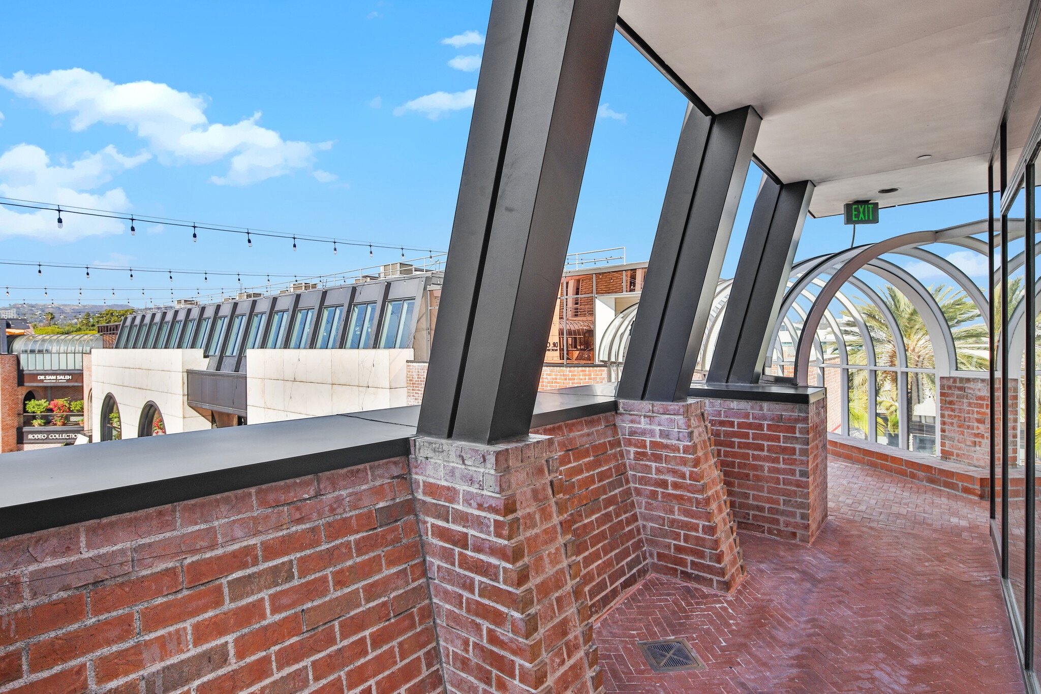 421-443 N Rodeo Dr, Beverly Hills, CA for lease Interior Photo- Image 1 of 6