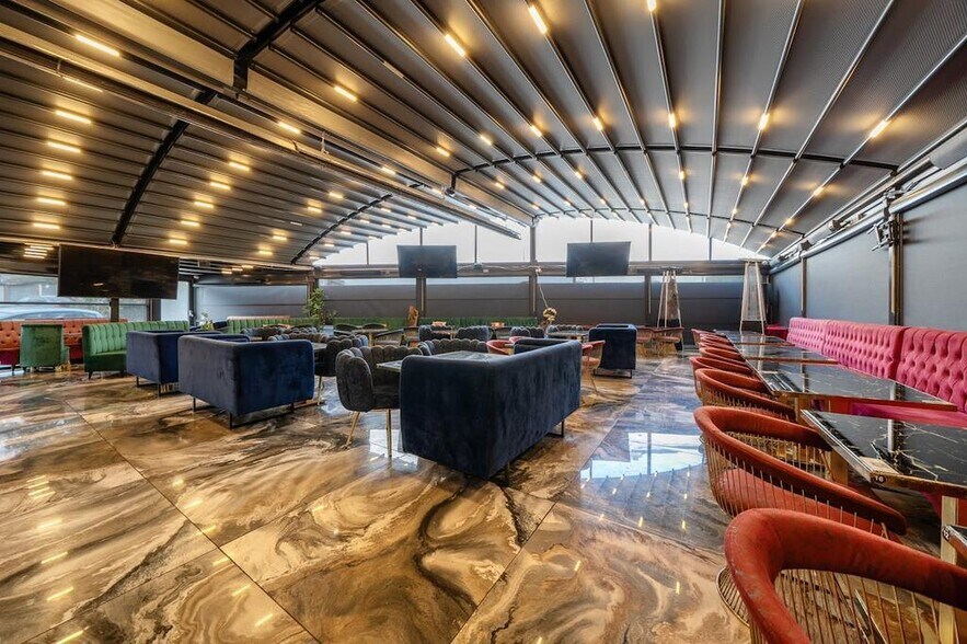 136 High St, Harrow à louer - Photo du bâtiment - Image 3 de 14