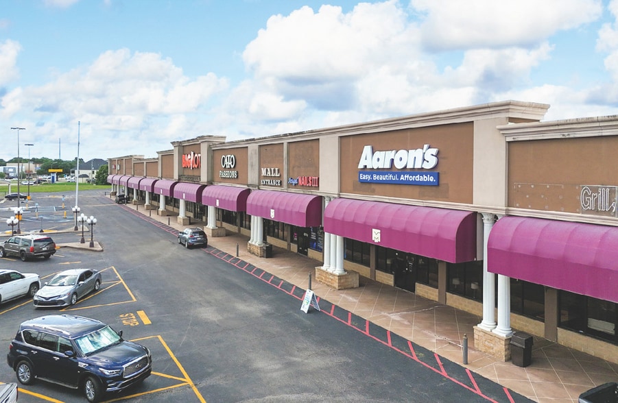 8700 W Judge Perez Dr, Chalmette, LA for lease - Building Photo - Image 2 of 6