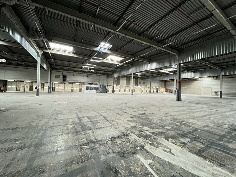 Industrial in Fosses for lease - Interior Photo - Image 3 of 10