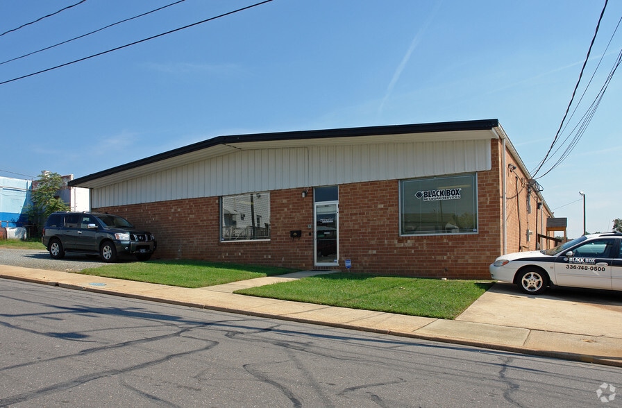 1701 Lomond St, Winston-Salem, NC à louer - Photo du bâtiment - Image 2 de 5