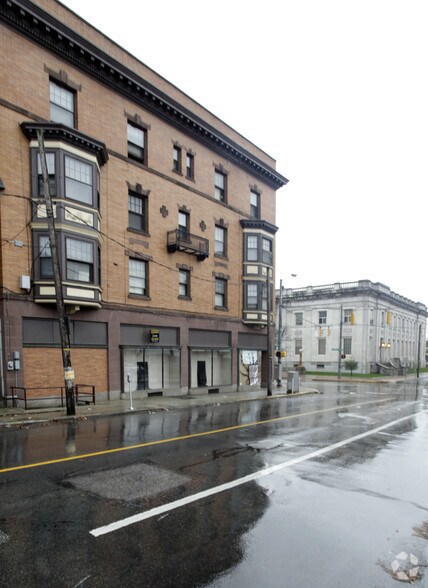 201 S George St, York, PA à vendre - Photo du bâtiment - Image 2 de 17