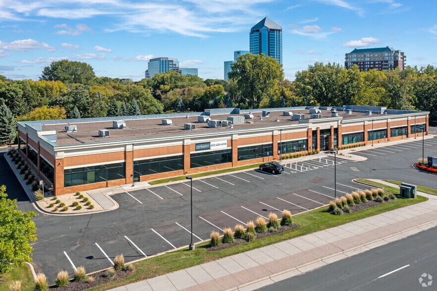 6161 American Blvd, Bloomington, MN for lease - Building Photo - Image 2 of 4