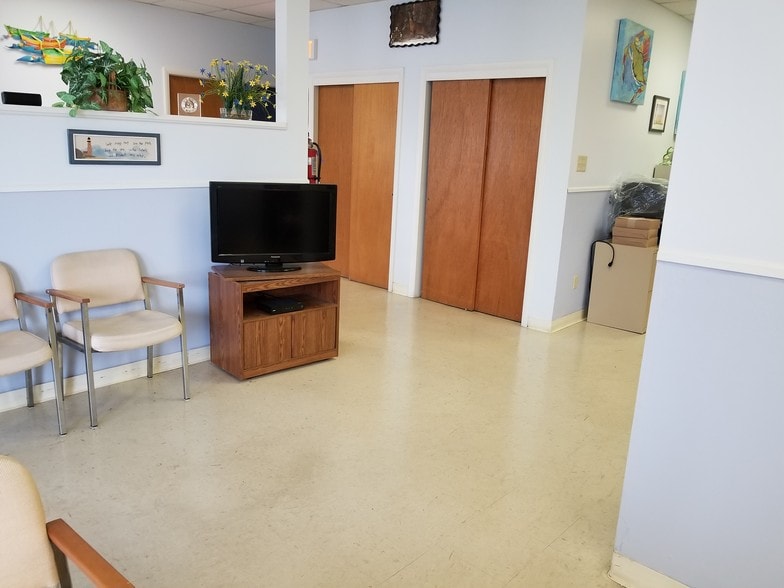 1121 Route 47 S, Rio Grande, NJ for sale - Interior Photo - Image 2 of 10