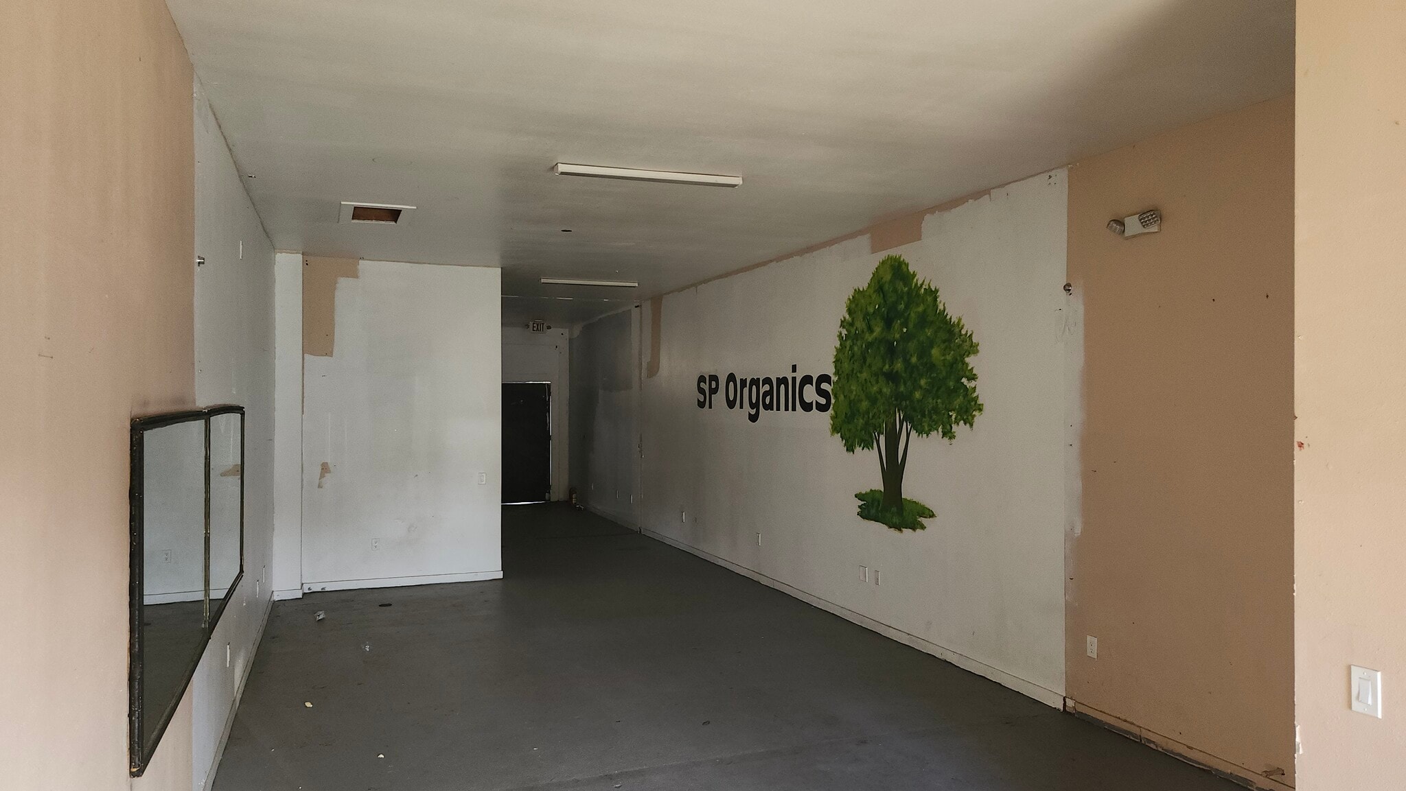 10209 S Central Ave, Los Angeles, CA à louer Photo intérieure- Image 1 de 3