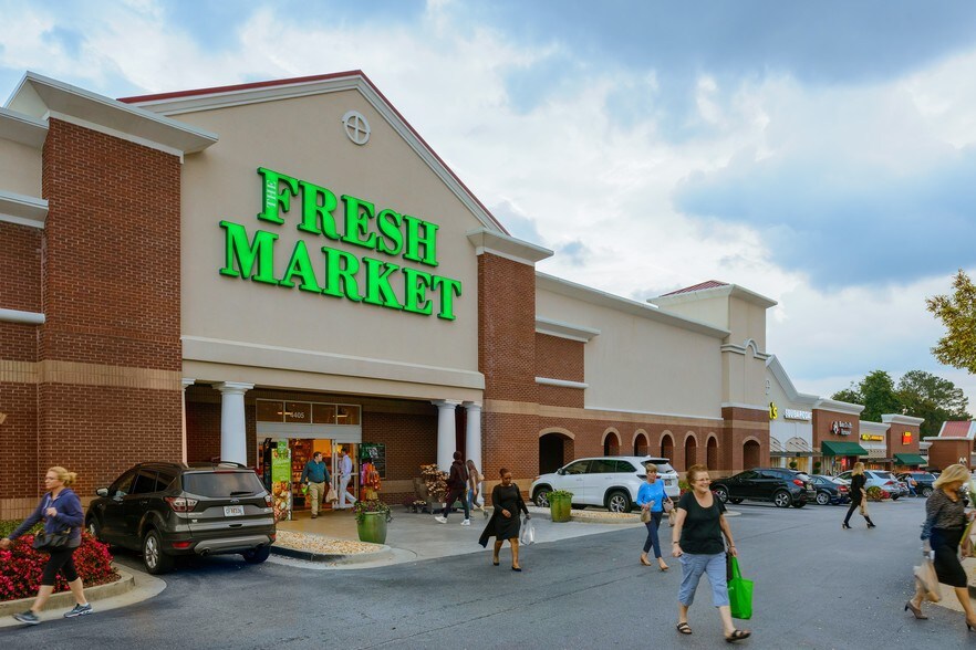 4365-4417 Roswell Rd NE, Atlanta, GA à louer - Photo du bâtiment - Image 2 de 4