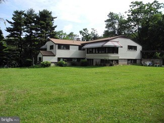 Plus de détails pour 6000 Chambers Hill Rd, Harrisburg, PA - Multi-résidentiel à vendre