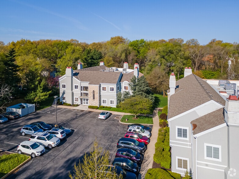 8014 State Line Rd, Prairie Village, KS for lease - Building Photo - Image 3 of 5