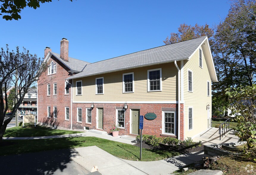 2 Central Ave, New Hartford, CT à louer - Photo du bâtiment - Image 2 de 3