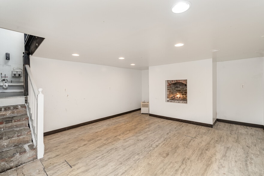 826 Caroline St, Fredericksburg, VA for lease - Building Photo - Image 3 of 46