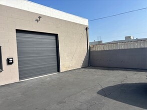 7300 Fulton Ave, North Hollywood, CA for lease Interior Photo- Image 2 of 4