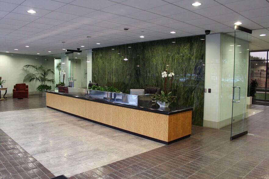 4343 Von Karman Ave, Newport Beach, CA à louer - Photo intérieure - Image 3 de 23