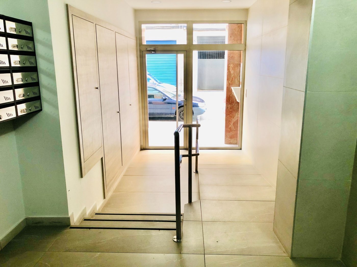 Carrer José Bernad Amorós, 3, Elche, Alicante à louer Hall d’entrée- Image 1 de 22