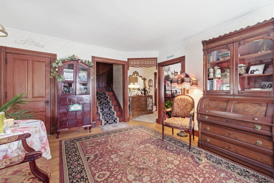 8 Pleasant St, Plymouth, NH à vendre - Photo intérieure - Image 3 de 30