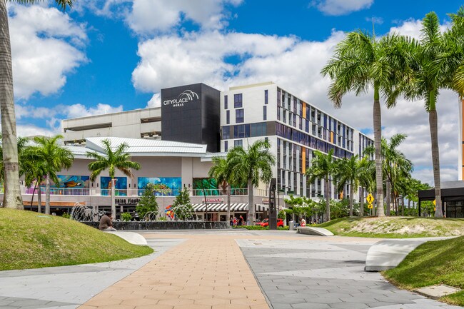 Plus de détails pour 8500 NW 83rd Ave, Miami, FL - Commerce de détail à louer