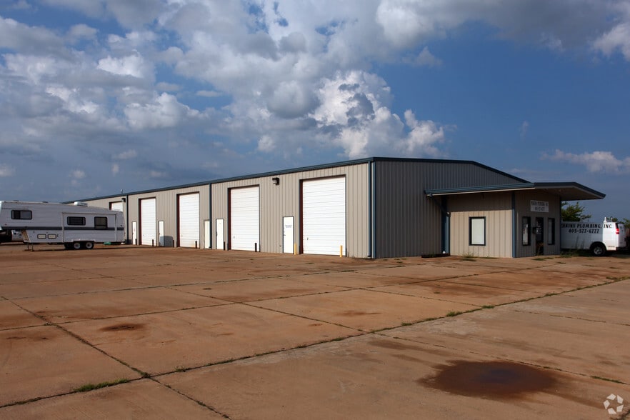 660 W SW 59th St, Mustang, OK for lease - Building Photo - Image 3 of 8