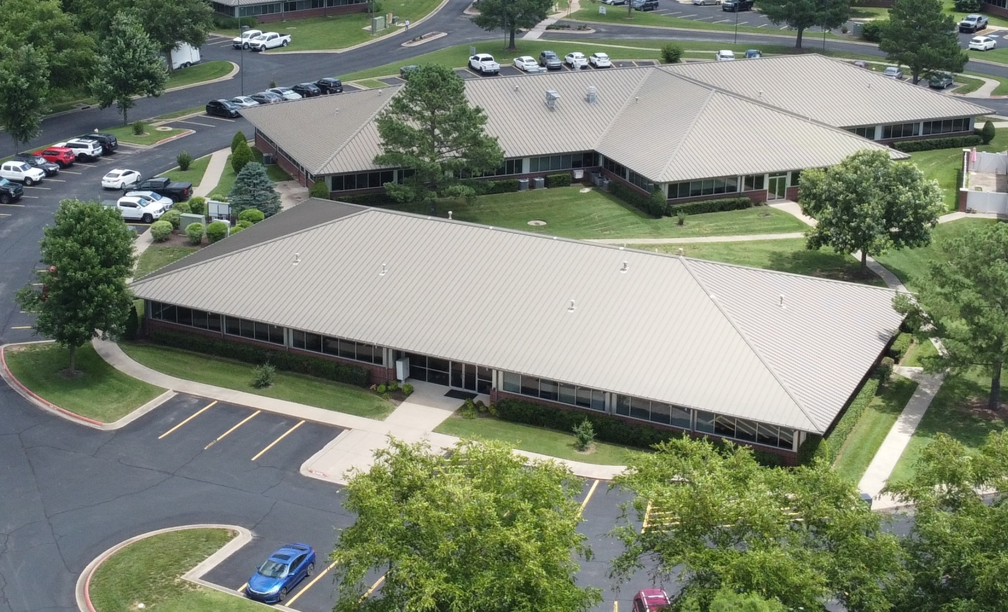 1005 Beau Terre Dr, Bentonville, AR for lease Interior Photo- Image 1 of 12