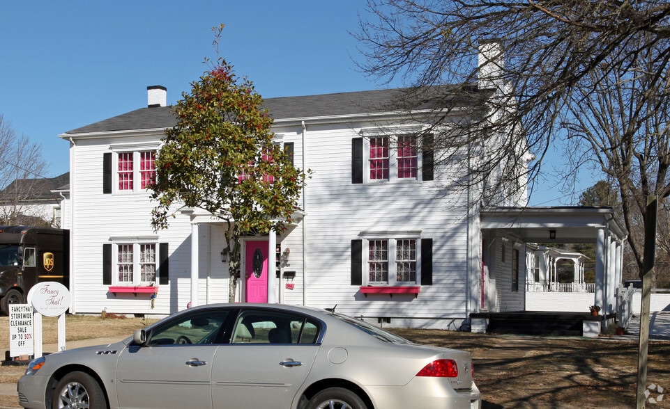 120 E Main St, Clayton, NC for lease - Building Photo - Image 3 of 3