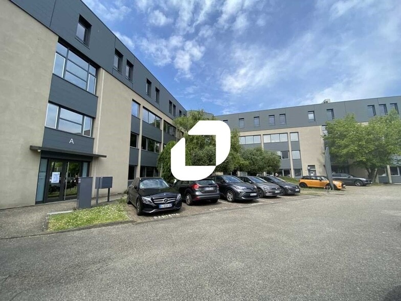 Office in Écully for lease - Building Photo - Image 1 of 34
