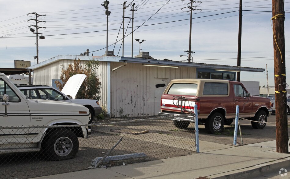 500 S Harbor Blvd, La Habra, CA à louer - Photo du bâtiment - Image 3 de 8