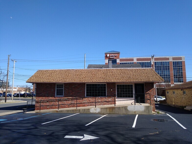 25 E Laurel Rd, Stratford, NJ à vendre - Photo du bâtiment - Image 2 de 10