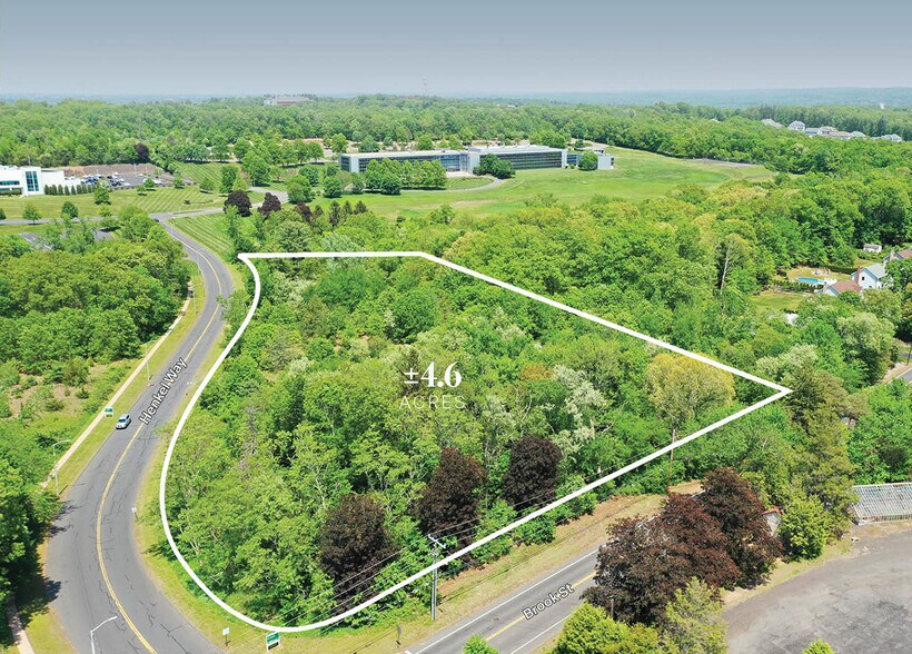 110 Henkel Way, Rocky Hill, CT à vendre - Photo du bâtiment - Image 2 de 5