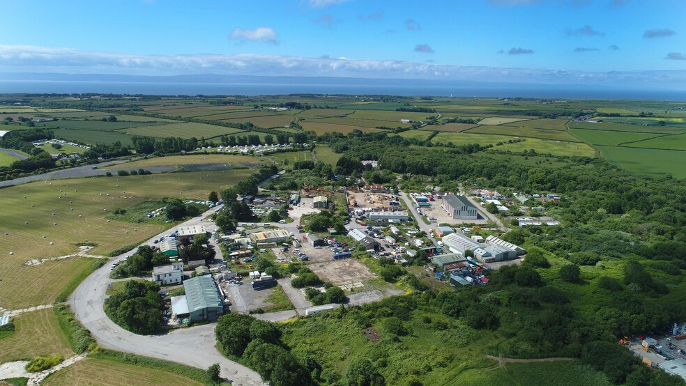 Llandow Trading Estate portefeuille de 54 propriétés à vendre sur LoopNet.ca - A rien - Image 2 de 2