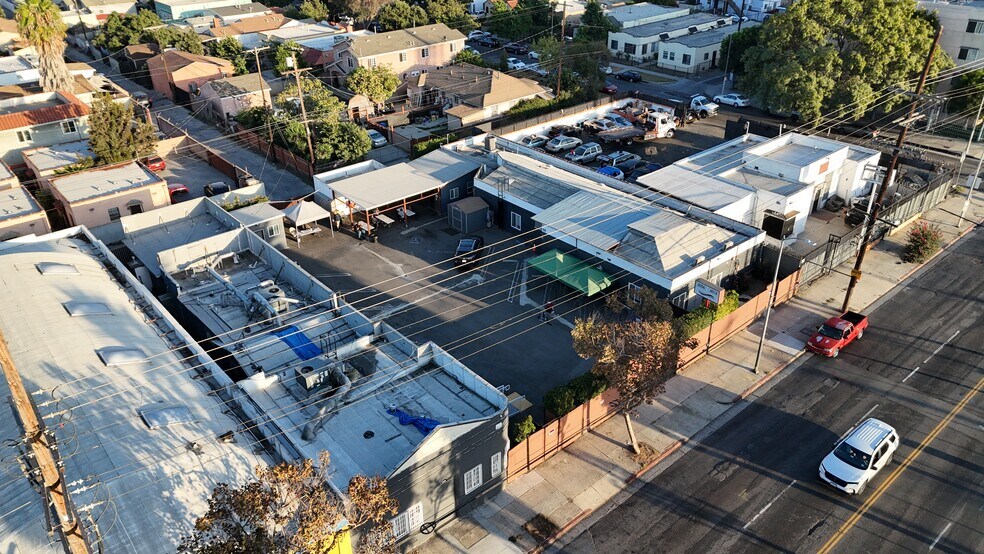 6006 S Western Ave, Los Angeles, CA à vendre - Photo du bâtiment - Image 2 de 42