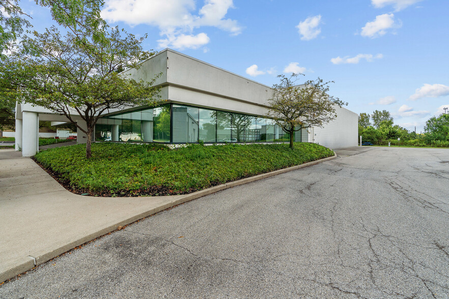 4495 Saguaro Trl, Indianapolis, IN for lease - Building Photo - Image 2 of 9