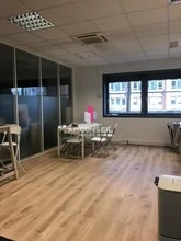 Office in Guyancourt for lease Interior Photo- Image 1 of 3