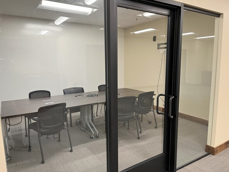 Thompson Pky & Ronald Reagan Blvd, Johnstown, CO à louer - Photo intérieure - Image 2 de 14