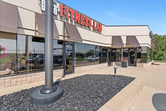 33131-33289 Mound Rd, Sterling Heights, MI for lease Interior Photo- Image 2 of 27