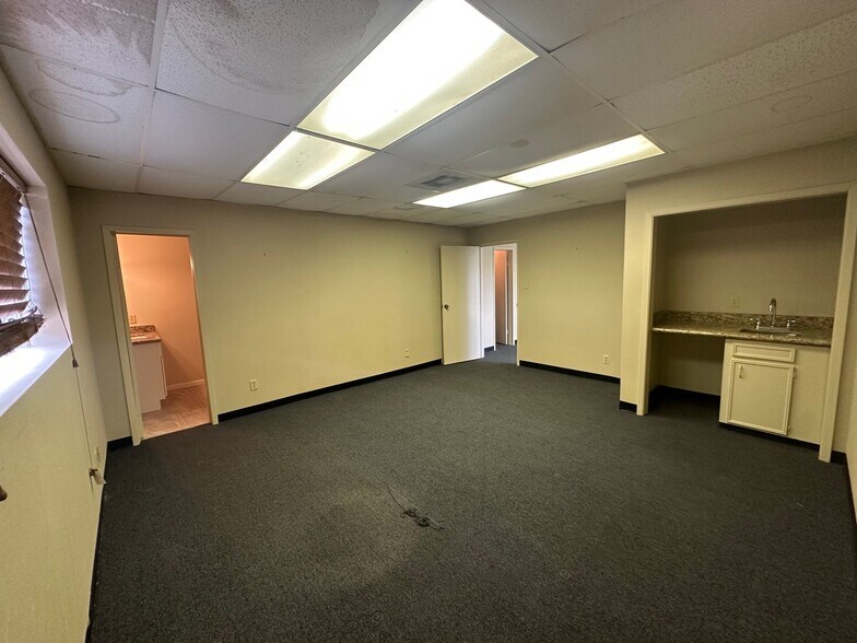 1611 Elmview Dr, Houston, TX à louer - Photo intérieure - Image 3 de 19