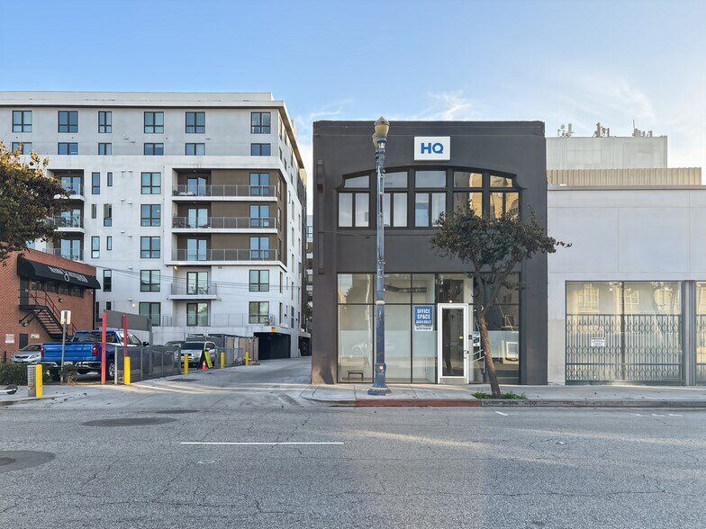 120 E 3rd St, Long Beach, CA à louer - Photo du bâtiment - Image 1 de 8