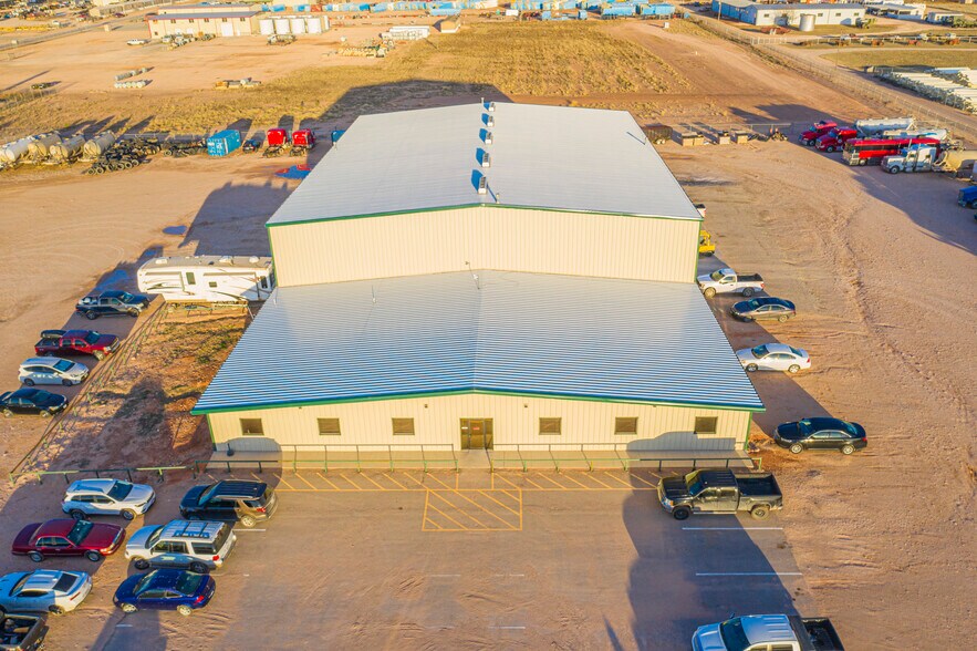 3913 Fm 715, Midland, TX à vendre - Photo du bâtiment - Image 3 de 22