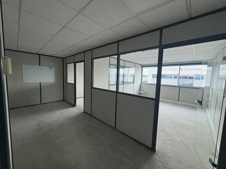 10 Rue Gutenberg, Mérignac for lease - Interior Photo - Image 2 of 21