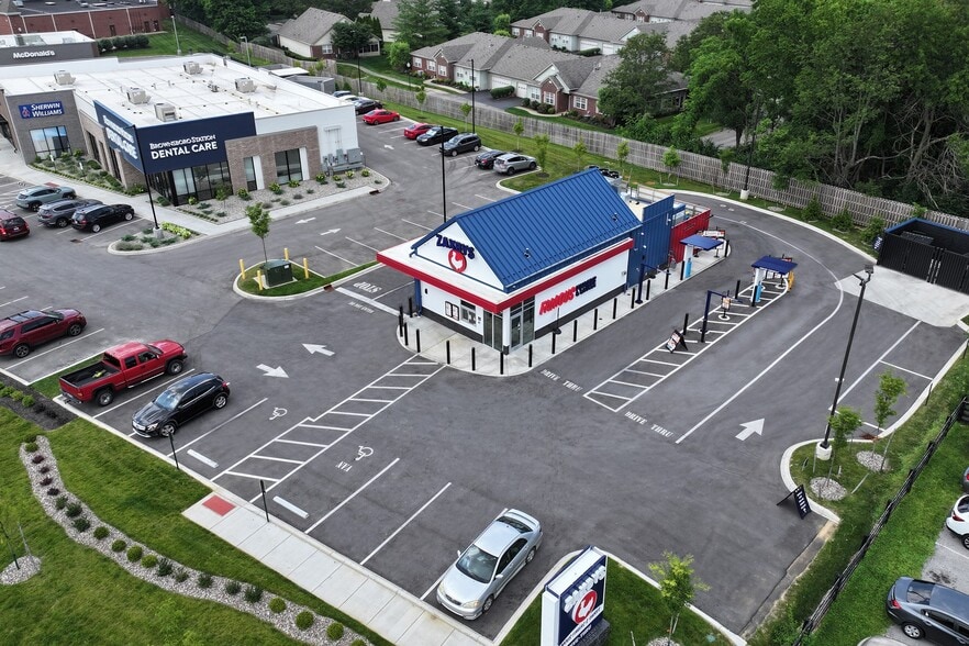 9903 Brownsboro Rd, Louisville, KY for sale - Building Photo - Image 3 of 11